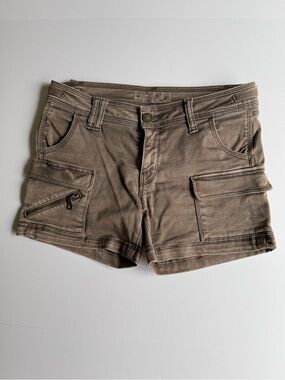 DL1961 Jane Cargo Shorts Utility Zip Pocket in Taupe